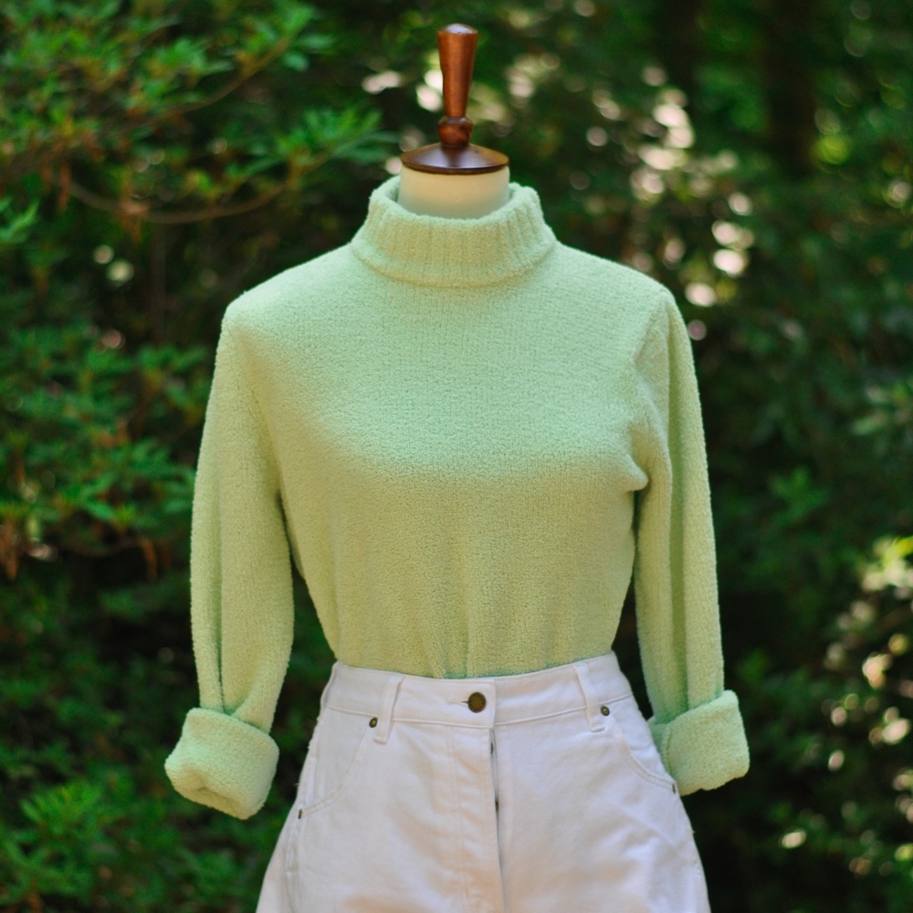 Karen Hart- Light Green Sweater for Spring- Size S